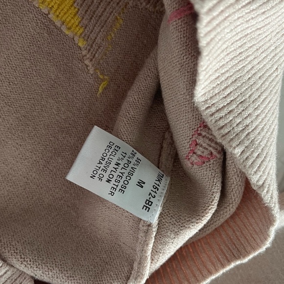 Star Sweater - Picture 9 of 12